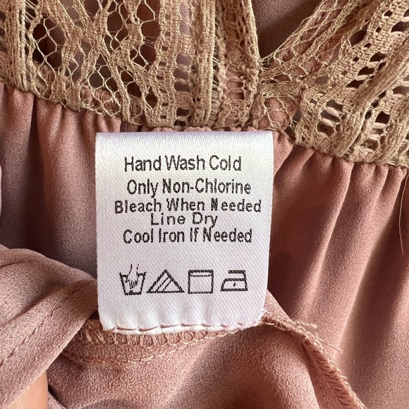 Stitch Fix mauve Lilla Bishop sleeve blouse - large petit - Picture 12 of 13